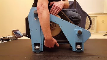 Tacx Neo   How To Carry   The Football Carry