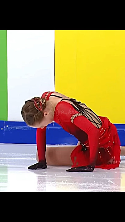 loli писает 