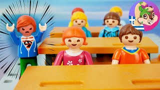 Playmobil Ταινία Οικογένεια Περιστέρ-Η ΠΡΩΤΗ ΜΕΡΑ ΤΗΣ ΕΜΜΑΣ ΣΤΟ ΣΧΟΛΕΙΟ! Ο ΑΛΕΞΑΝΔΡΟΣ ΕΙΝΑΙ ΕΞΑΛΛΟΣ!