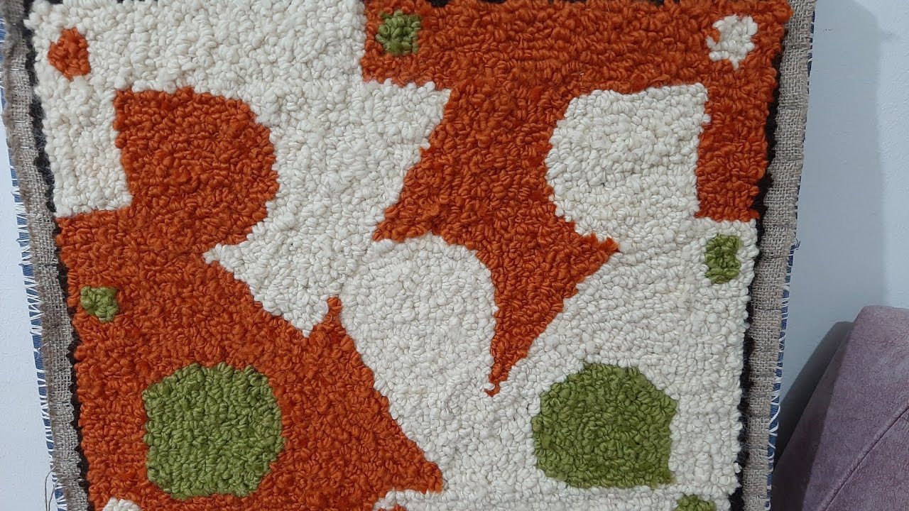 طريقة عمل سجادة بالخيش و القماش او الملابس او الخيوط  the way to make rug hooking