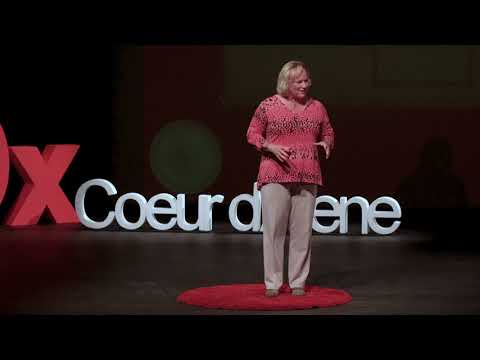 আপনার অভ্যন্তরীণ সমালোচককে একটি নতুন গল্প শেখান | করি রোমিও | TEDxCoeurdalene