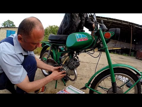 Carpathian, fierce Soviet moped from the 90s! Running after 12 years of downtime.