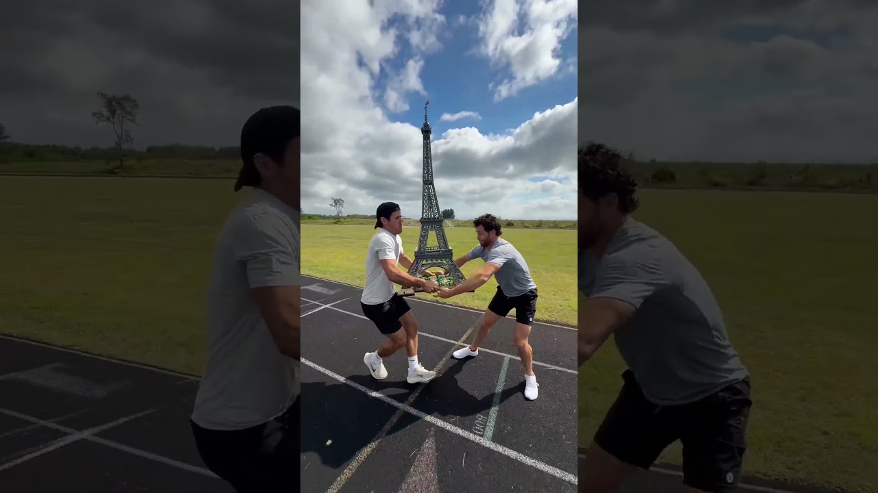 Using the @LEGO Eiffel tower as a relay baton 썸네일