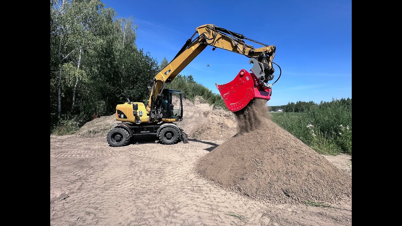 Screening bucket model 5x125 BS - Przesiewamy.PL with excavator CAT 313D