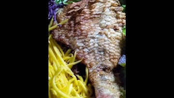 Cá điêu hồng chiên xù, thơm giòn cuộn rau cải ngon tuyệt vời 👍🏻👍🏻