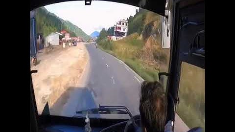 Tài xế xe buýt ở Ấn Độ chạy xe như thế nào ?