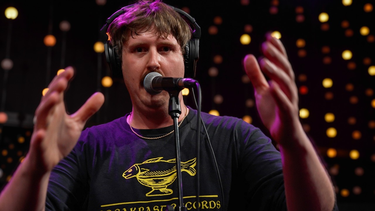 Obejrzyj Getdown Services - Caesar (Live on KEXP) w YouTube Obejrzyj Getdown Services - Caesar (Live on KEXP) w YouTube