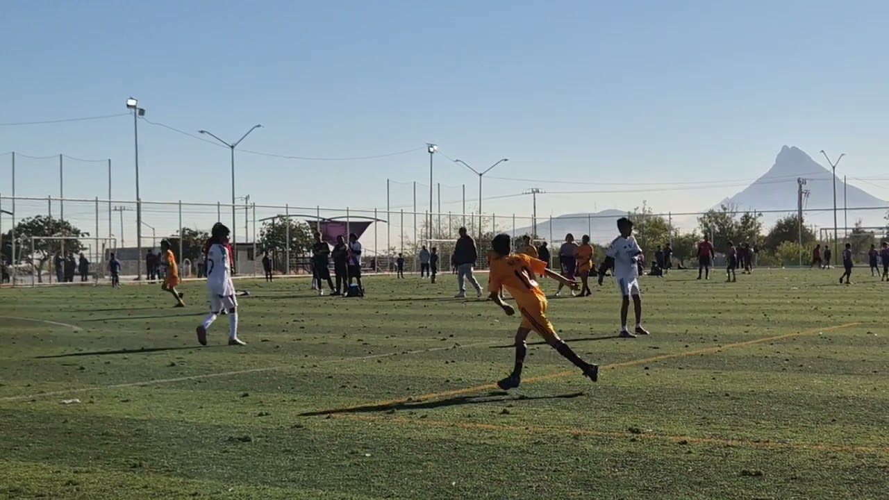 Un equipo en conjunto gana gusta y goleada 