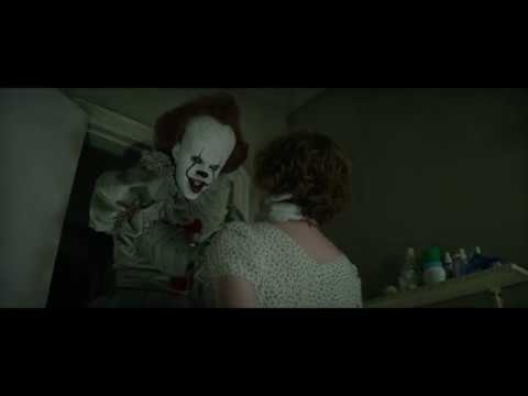 IT - Pennywise Grabs Beverly