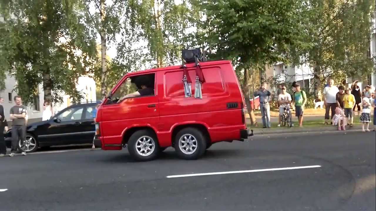 動画 画像は正常です ホイールベース短すぎ 4wsで超小回りを達成した車 Kurumania クルマニア