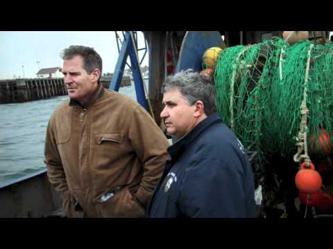 On February 12, 2011, Senator Brown visited Gloucester Harbor with State Senator Bruce Tarr, and had a chance to step aboard the Padre Mio, captained by Joe Orlando.