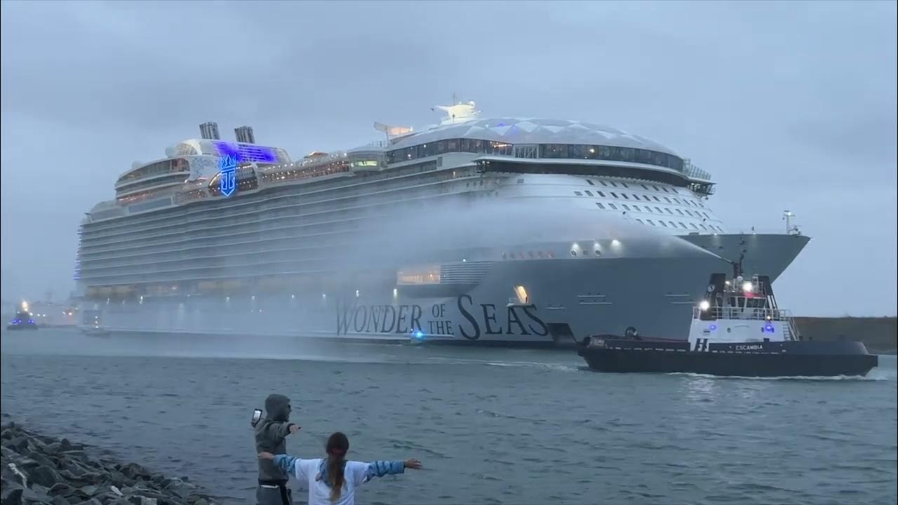 Wonder of the Seas Water Salute Leaving Port Canaveral! YouTube