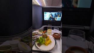 Business Class Meals @ 35000 ft | Singapore Airlines | SQ528 | Boeing 787-10 | Singapore to Chennai