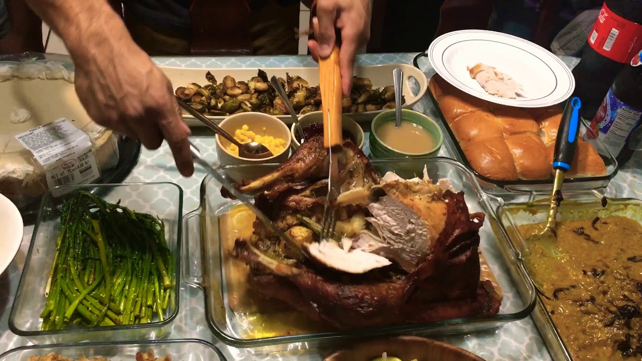 We had thanksgiving dinner 🥘 🍽 🍴 party - YouTube