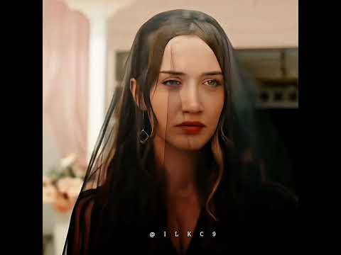 لبستلها فستان اسود اتيش ومرجان النار مرجان   لايك