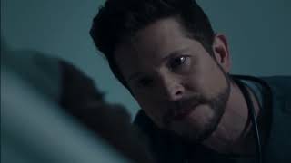 Conrad and Cade taking to patient scene - The Resident season 5 episode 18