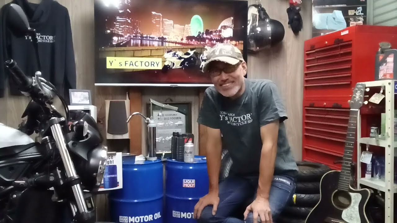 Drinking Talk at a Yokohama Moped Shop: The Misery of Buying from