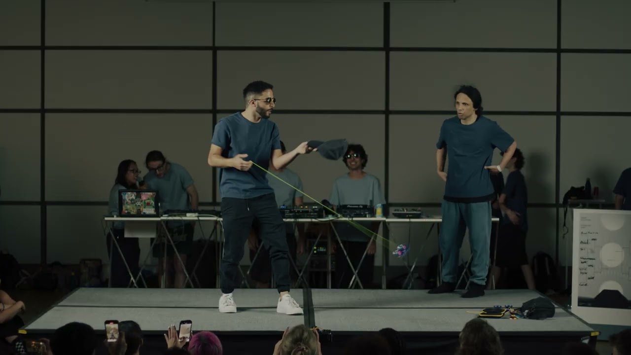 Luna Harran vs Paul Kerbel at Stargazing Night Yo yo Battle Prague 