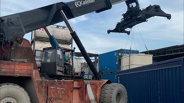 Dịch vụ đóng rút, nâng hạ hàng container  tại khu vực ngoài cảng Cát Lái, Thành Phố Hồ Chí Minh.