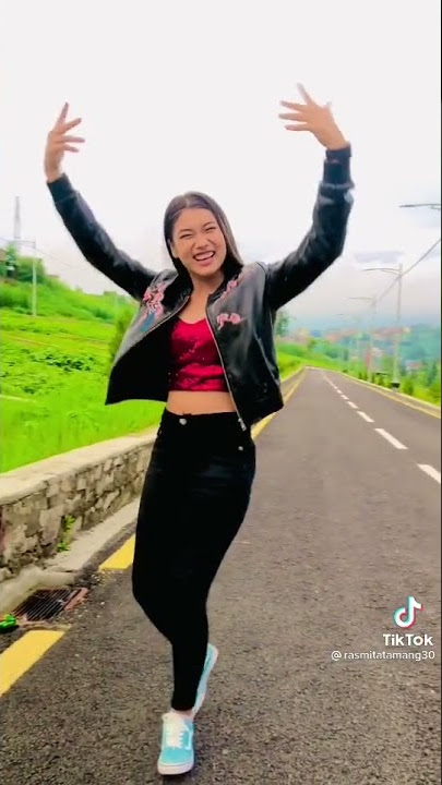 #Rasmita_Tamang / Maya banda Thulo Jat hoina/Viral On Tiktok #shorts 👌❤️ #tamangtiktok !!
