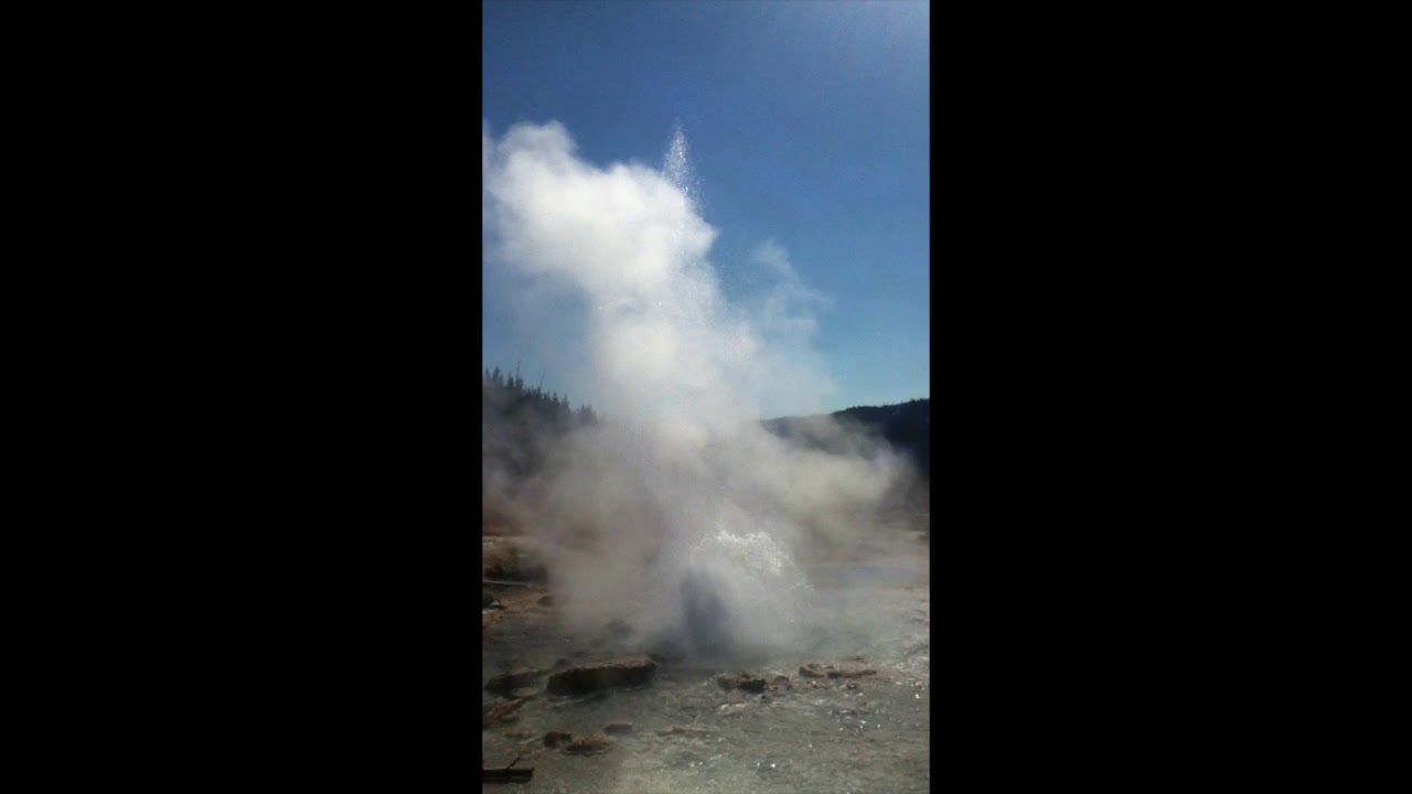 Video: Imperial Geyser, Yellowstone National Park