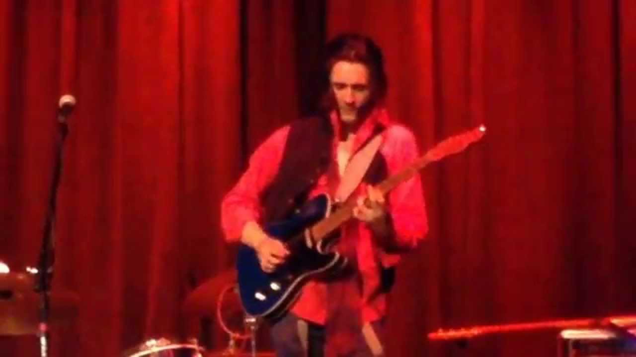 Tonton Snow : Zane Carney di YouTube Tonton Snow : Zane Carney di YouTube