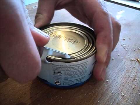 Comment ouvrir une boite de conserve avec un couteau suisse