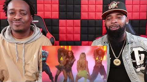 Anitta y Bad Gyal cantan 'Bellakeo', 'Bota Niña' y 'Mil Veces' | Premio Lo Nuestro-REACT