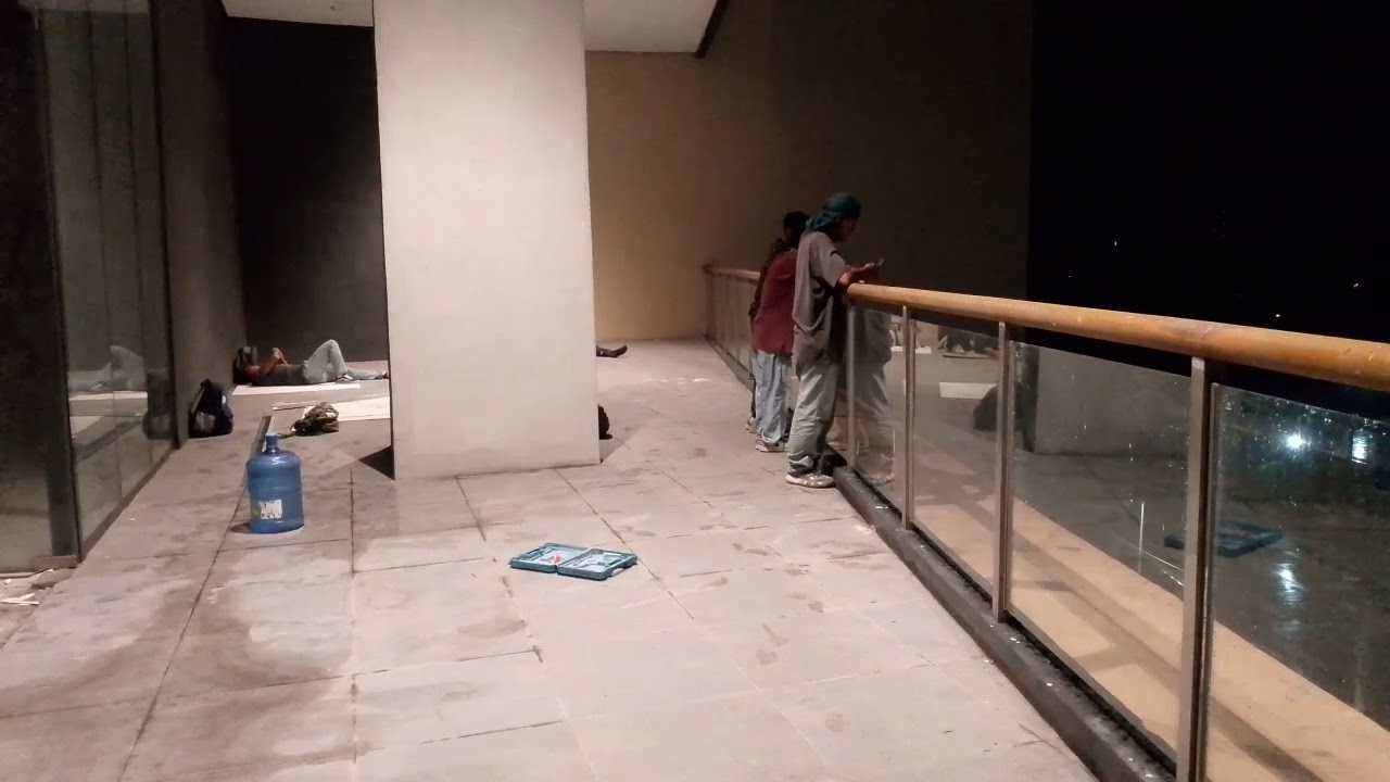 Vista mall dasma in ovirnyt construction