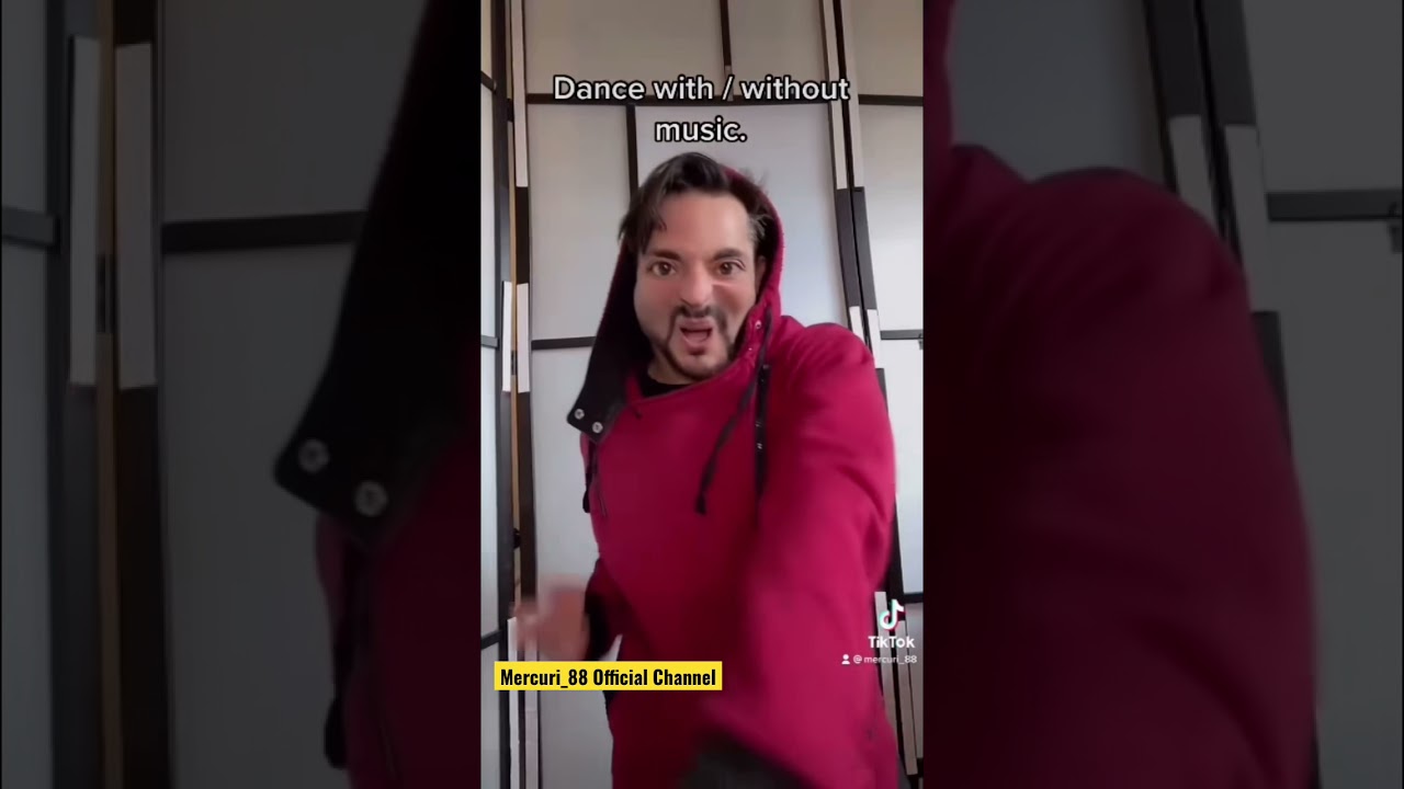 Mercuri_88 Official TikTok - Dance with and without music