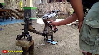 Proses pengeclearan(CLEAR)rangka karatan/neyeng honda astrea grand....#pake_pilok_SAMURAI_paint...:)