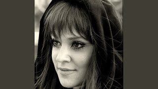 Download lagu I'm Back In Town (Unreleased Studio Outtake)