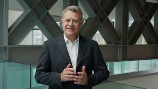 How does technology support the rise of sustainable data centers