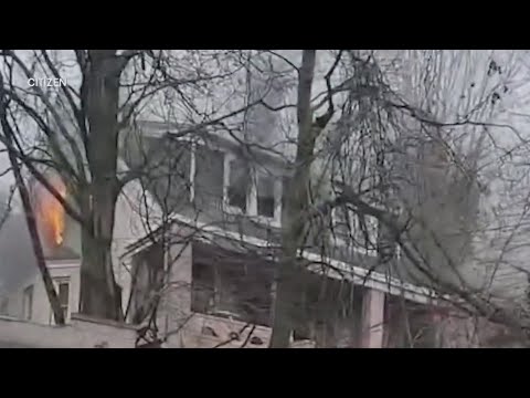 Staten Island house fire leaves 2 children dead - YouTube