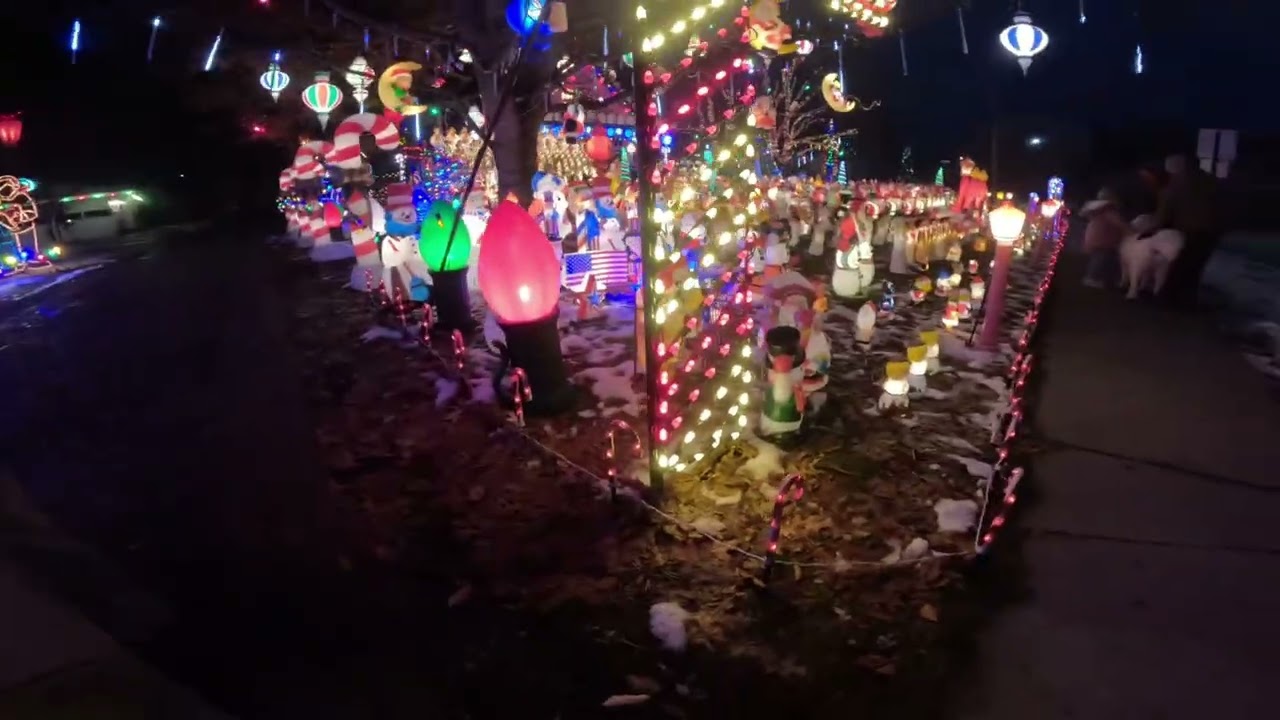 Walk to see Christmas Lights