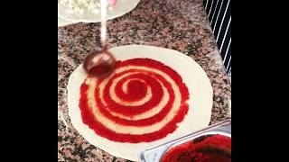 Alaçatı Zio Beach'te Pizza