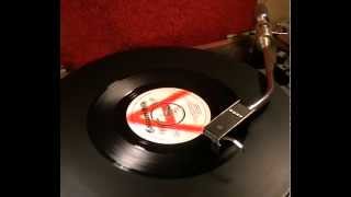 Video thumbnail of "The Boston Crabs - You Didn't Have To Be So Nice - 1966 45rpm"