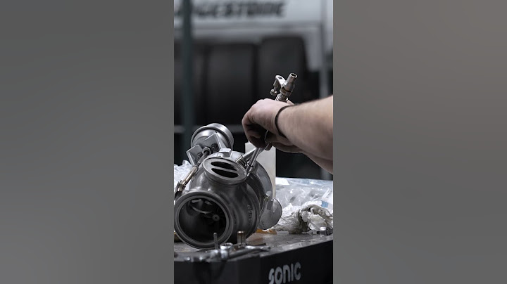 Montage turbo hybride sur la M5 de Thierry Vigneau Boiserie