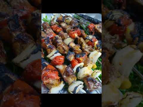 تكه دجاج مع لية الخروف على الفحم