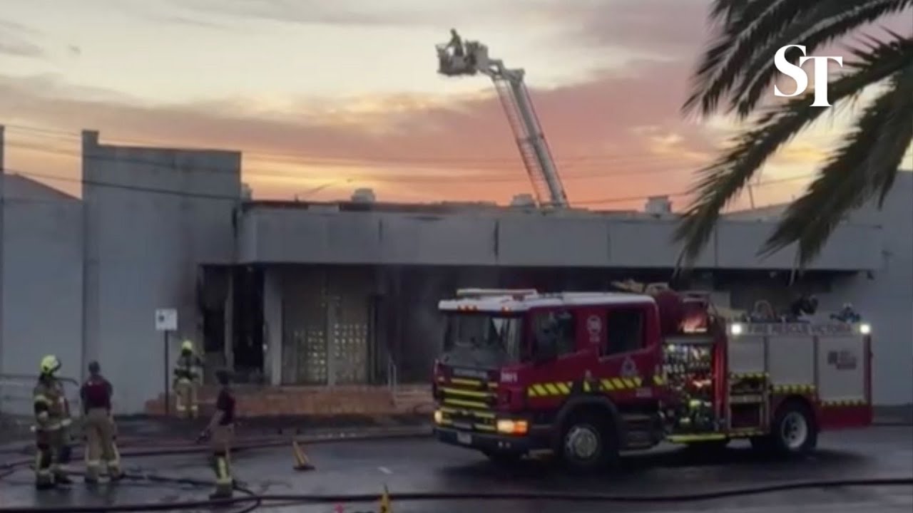 Suspected arson at Melbourne synagogue under investigation - YouTube
