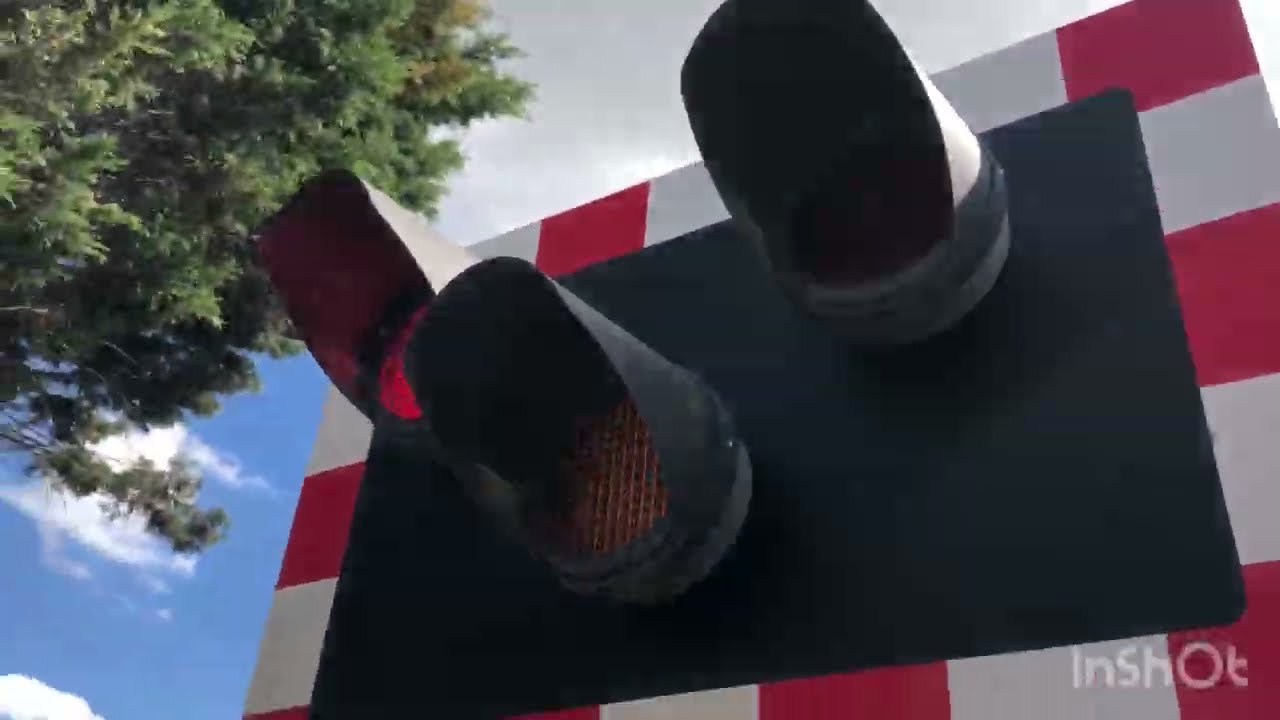 Sleaford East LC 28/6/25 Ft: @JSlevelcrossingandtrains