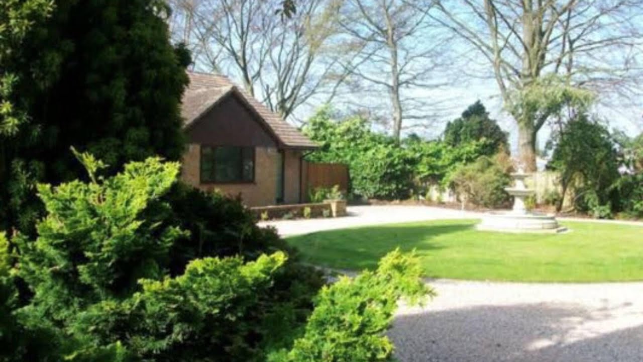 Barncroft Luxury Guest House, Solihull, United Kingdom | Travel With Kiara