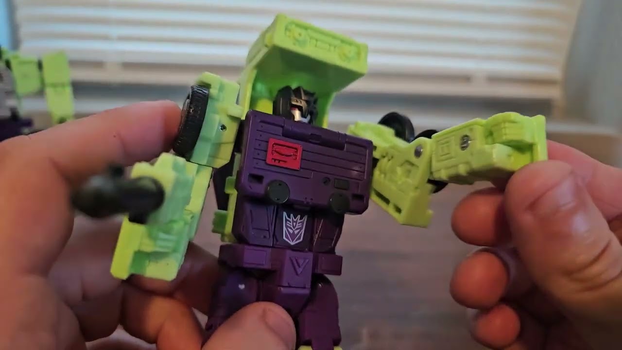 Конструктикон Миксмастер и Скэвенджер из серии Transformers Studio Series