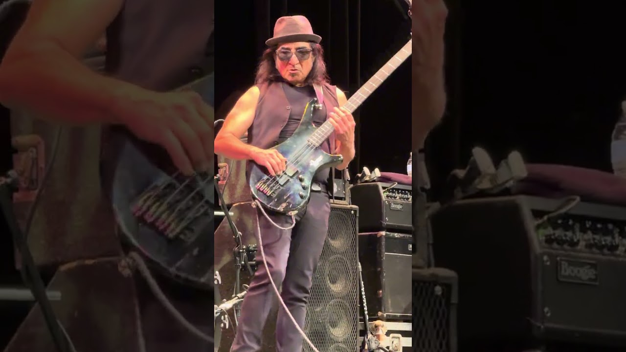  John Avila playing bass solo for @TheWaltertrout Wilmington DE March 30 2025 