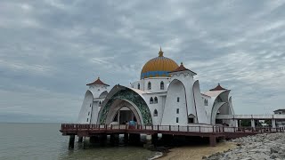 A day in Masjid Selat in Malacca Malaysia | Beautiful Masjid on top of water near Beach 🏝️