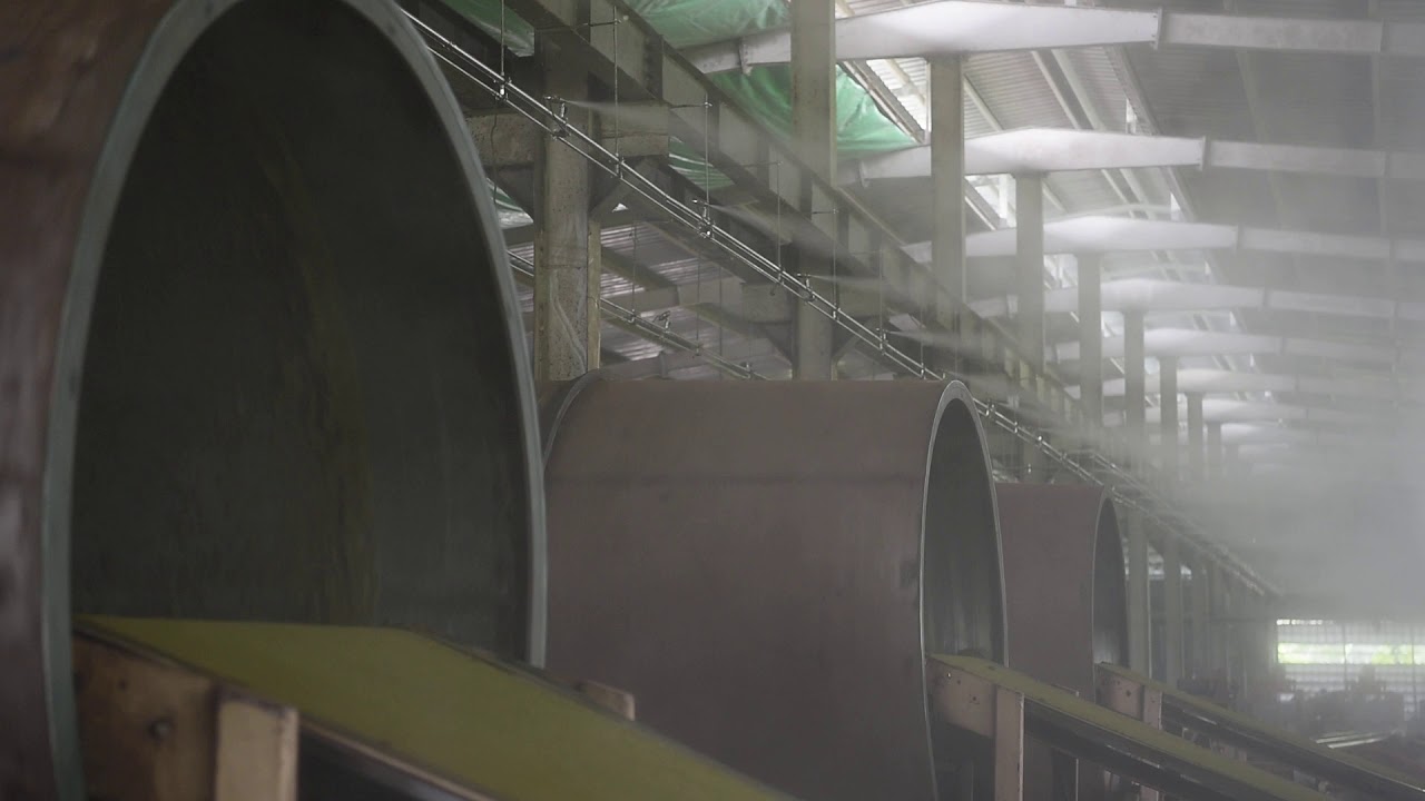 Fully automatic, self cleaning, low maintenance Condair Jetspray