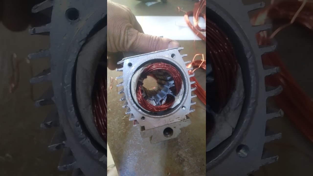 Ek wood cutter type ki chain mein chalti hai motor