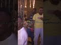 لما تبقا داخل تغني في مهرجان وعندك بور وعايز تخرجو حوشه العميد