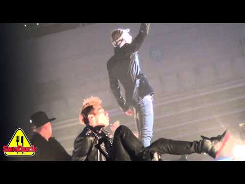 121208-09 Baba B1A4 신우