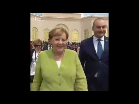 No comment: მერკელს აეროპორტში გაცილების დროს წითელი ხალიჩა აღარ დაახვედრეს :)